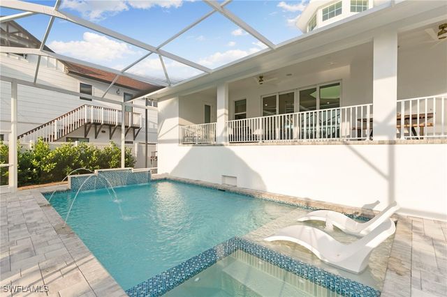 1794 Holiday LN, Naples, FL 34104