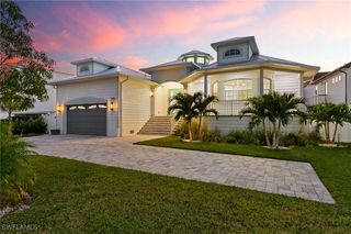 1794 Holiday LN, Naples, FL 34104
