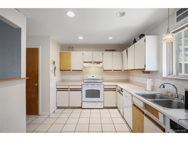 29775 Woods Dr, Evergreen, CO 80439
