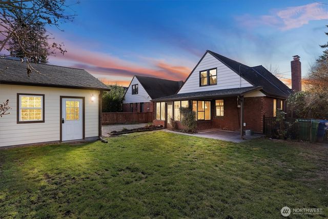 7314 16th Avenue NE, Seattle, WA 98115