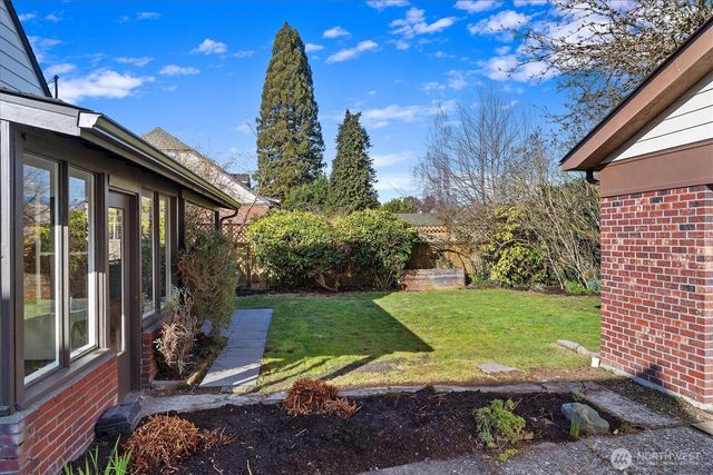 7314 16th Avenue NE, Seattle, WA 98115