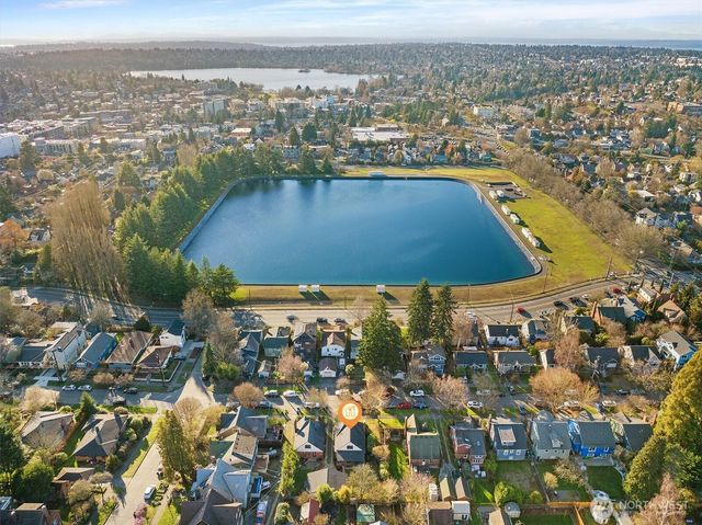 7314 16th Avenue NE, Seattle, WA 98115