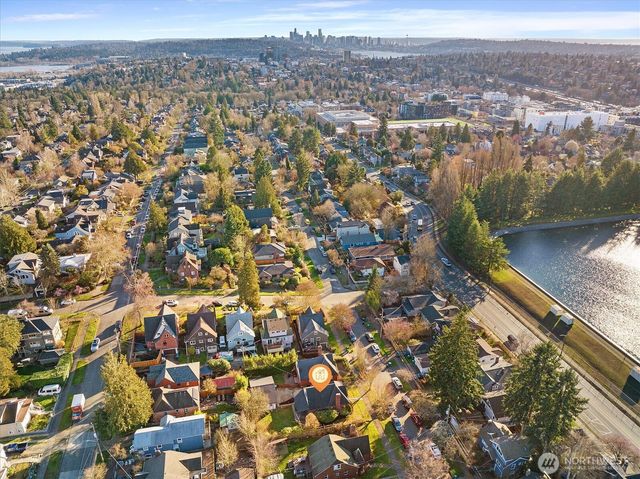 7314 16th Avenue NE, Seattle, WA 98115