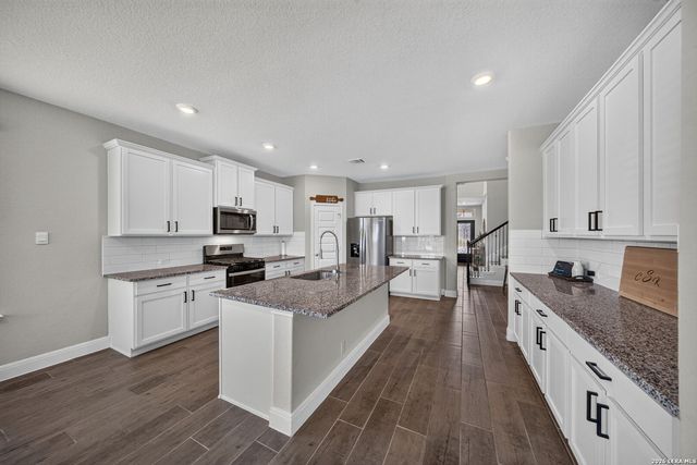 805 TOWN CREEK WAY, Cibolo, TX 78108