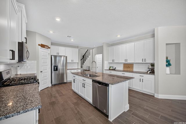 805 TOWN CREEK WAY, Cibolo, TX 78108