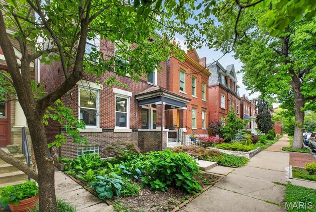 4444 Arco Avenue, St Louis, MO 63110