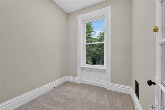 4444 Arco Avenue, St Louis, MO 63110