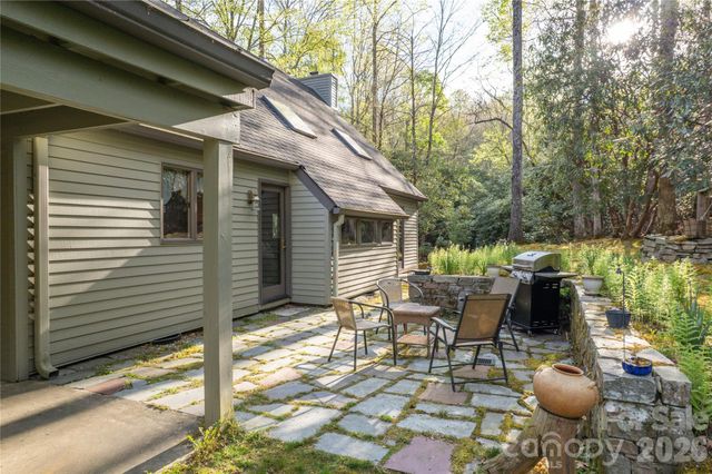 70 Aberdeen Lane, Pisgah Forest, NC 28768