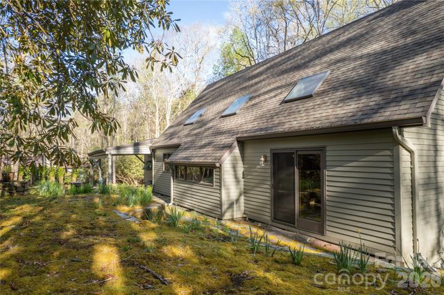 70 Aberdeen Lane, Pisgah Forest, NC 28768