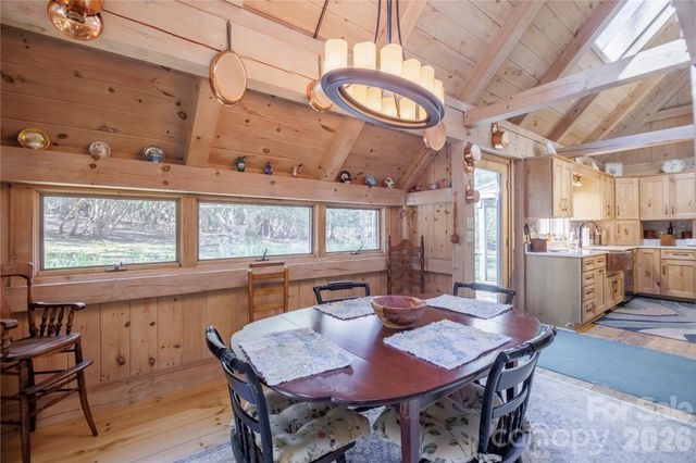 70 Aberdeen Lane, Pisgah Forest, NC 28768