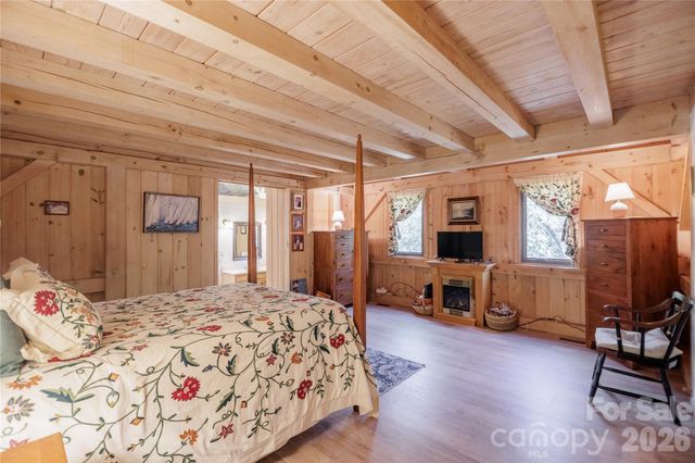 70 Aberdeen Lane, Pisgah Forest, NC 28768