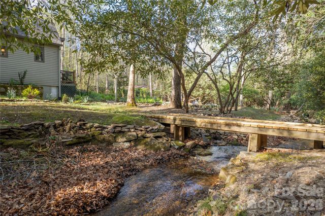 70 Aberdeen Lane, Pisgah Forest, NC 28768