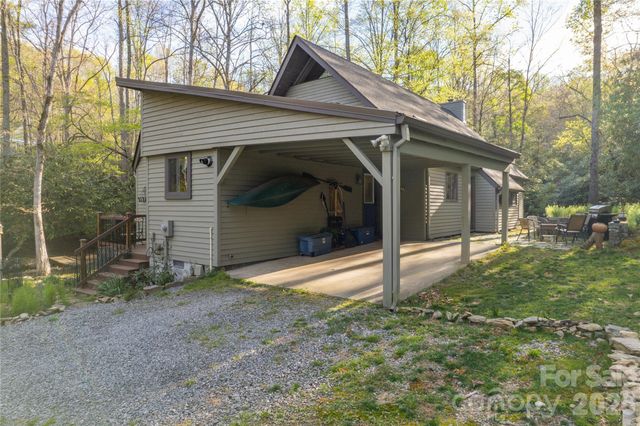 70 Aberdeen Lane, Pisgah Forest, NC 28768