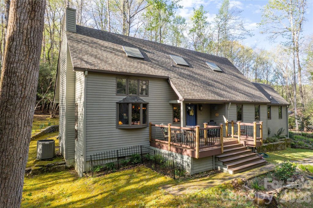 70 Aberdeen Lane, Pisgah Forest, NC 28768