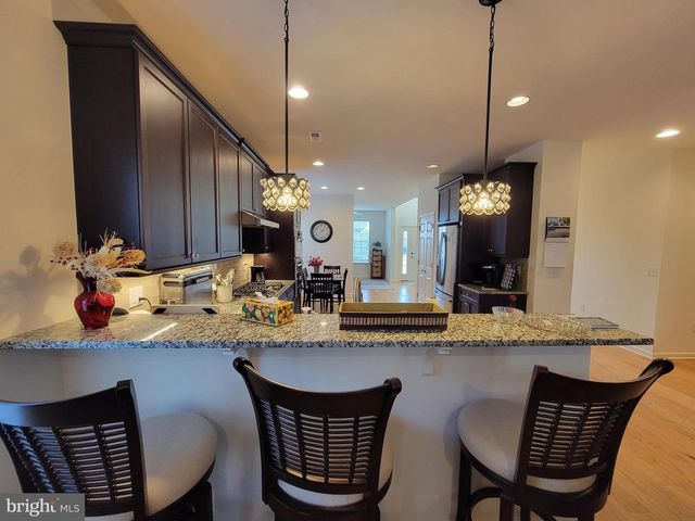 15 SUNRISE LN, Barnegat, NJ 08005