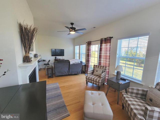 15 SUNRISE LN, Barnegat, NJ 08005