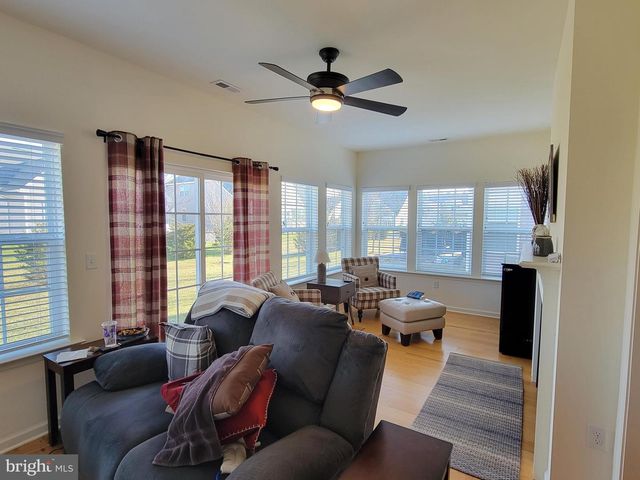 15 SUNRISE LN, Barnegat, NJ 08005