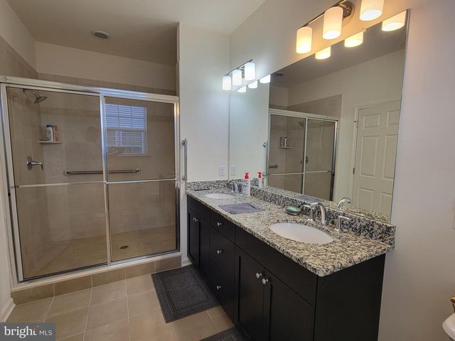 15 SUNRISE LN, Barnegat, NJ 08005
