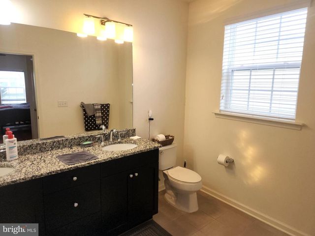 15 SUNRISE LN, Barnegat, NJ 08005