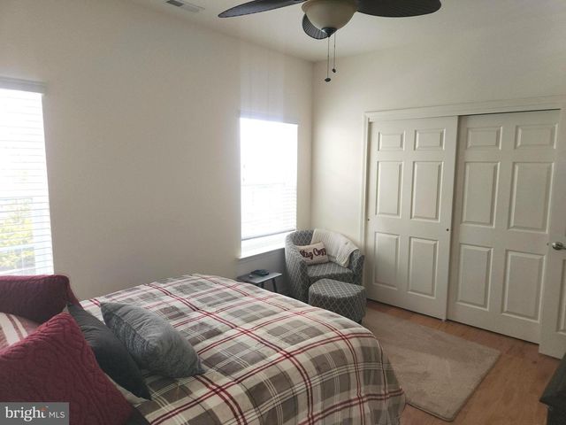 15 SUNRISE LN, Barnegat, NJ 08005