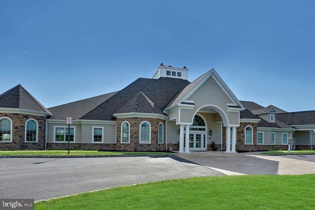 15 SUNRISE LN, Barnegat, NJ 08005