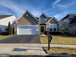 15 SUNRISE LN, Barnegat, NJ 08005