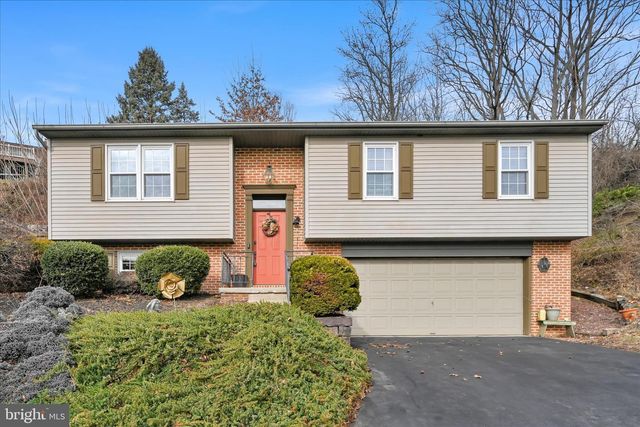 129 GLEN CT, Ephrata, PA 17522