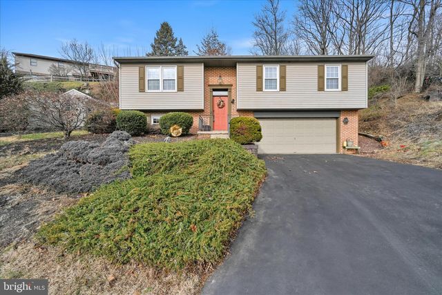 129 GLEN CT, Ephrata, PA 17522