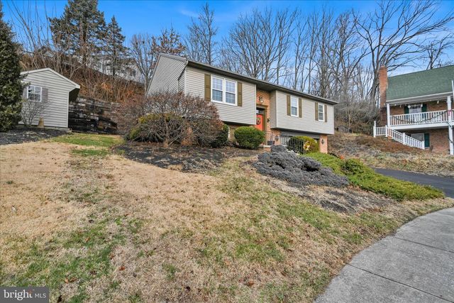 129 GLEN CT, Ephrata, PA 17522