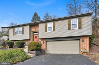 129 GLEN CT, Ephrata, PA 17522