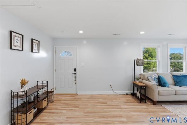 5123 Robin Grey Ln, Henrico, VA 23231