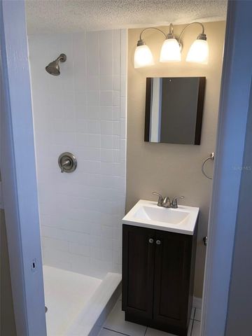 2023 HYDE PARK STREET, Sarasota, FL 34239