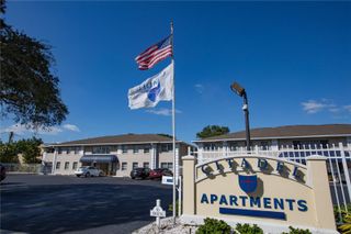 2023 HYDE PARK STREET, Sarasota, FL 34239