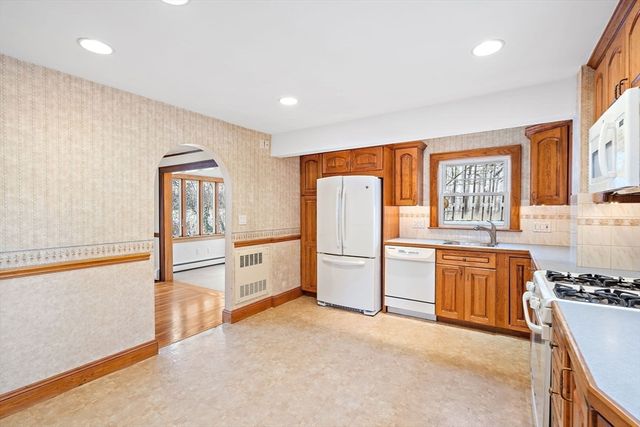 43 Agassiz Ave, Belmont, MA 02478
