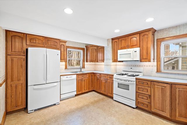 43 Agassiz Ave, Belmont, MA 02478