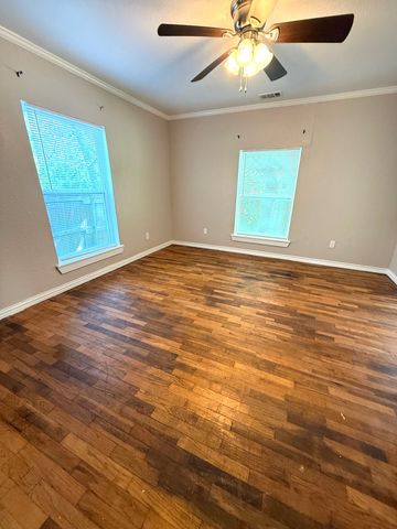 833 W Pecan Street, Sherman, TX 75092