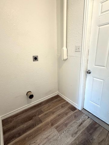 833 W Pecan Street, Sherman, TX 75092