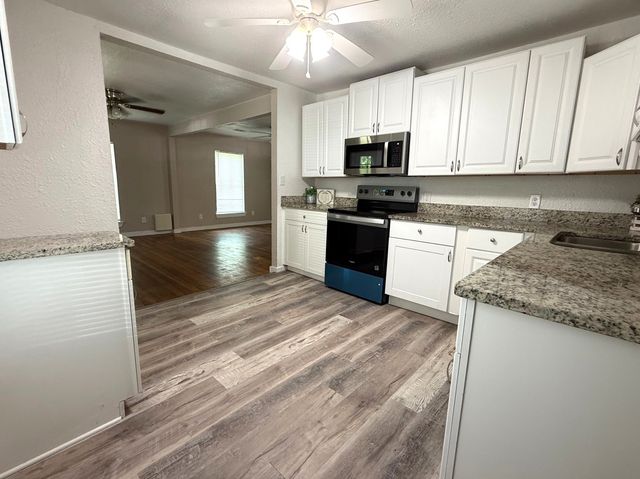 833 W Pecan Street, Sherman, TX 75092