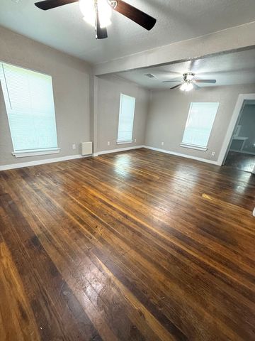 833 W Pecan Street, Sherman, TX 75092