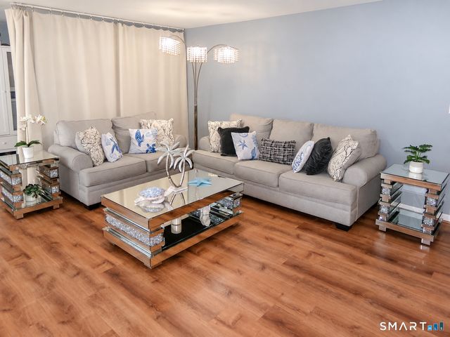 2370 North Avenue 2A, Bridgeport, CT 06604