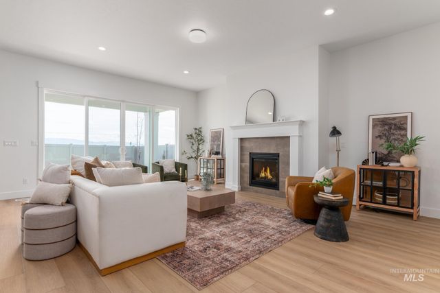 2604 N Leatherwood Ave., Star, ID 83669