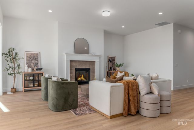 2604 N Leatherwood Ave., Star, ID 83669