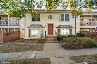 6111 ESSEX HOUSE SQ #B, Alexandria, VA 22310