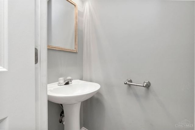 2687 Westwood Northern Boulevard, Cincinnati, OH 45211