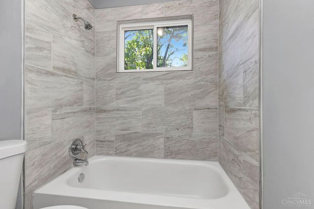 2687 Westwood Northern Boulevard, Cincinnati, OH 45211