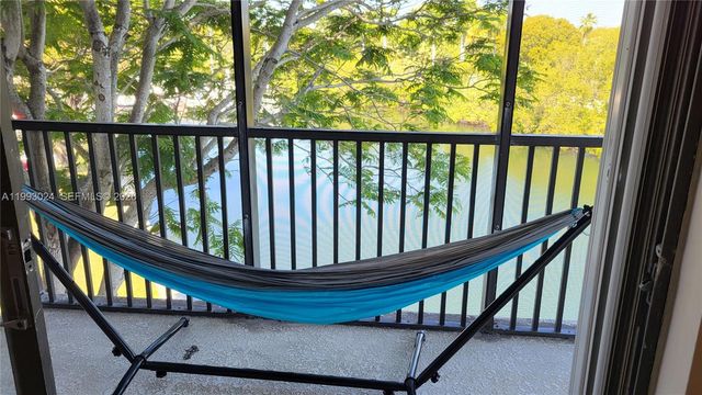 3401 N Country Club Dr 402, Aventura, FL 33180