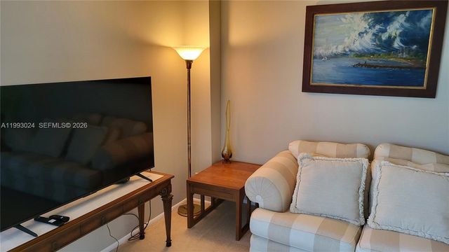 3401 N Country Club Dr 402, Aventura, FL 33180