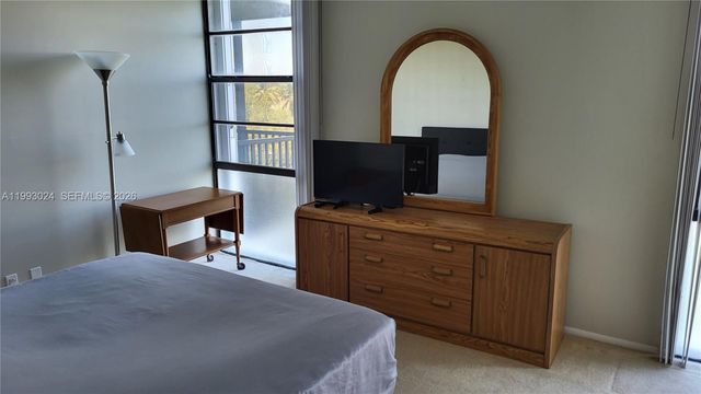 3401 N Country Club Dr 402, Aventura, FL 33180