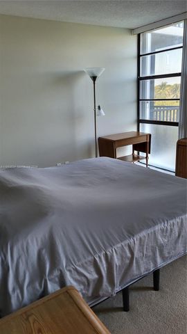 3401 N Country Club Dr 402, Aventura, FL 33180