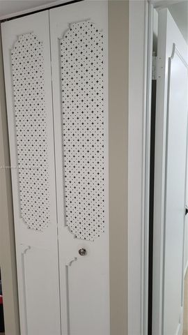 3401 N Country Club Dr 402, Aventura, FL 33180